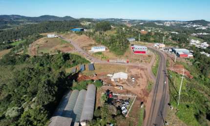 Terreno com 800 m² industrial/comercial localizado  no contorno viário