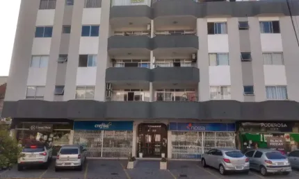 Cobertura com 03 dormitórios ,  217 m² de área privativa  no calçadão do Kobrasol