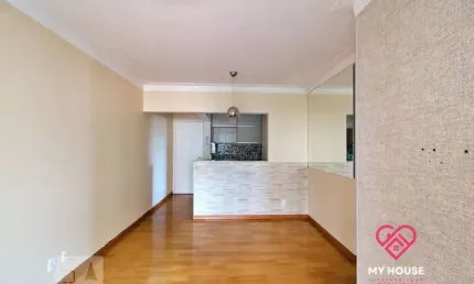 Apartamento com 3 Quartos e 2 banheiros à Venda, 70 m² por R$ 470.000