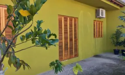Casa de Alvenaria ( esquina ) no Bairro Igara Canoas -RS