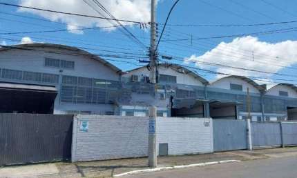 Pavilhões a venda localizados na Rua Conde de Porto Alegre no Bairro Niterói.
