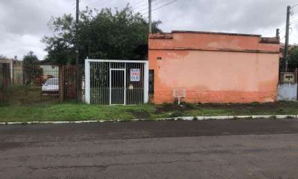 Casa de alvenaria localizada na Rua Pandia Calógeras no Bairro Niterói Canoas RS