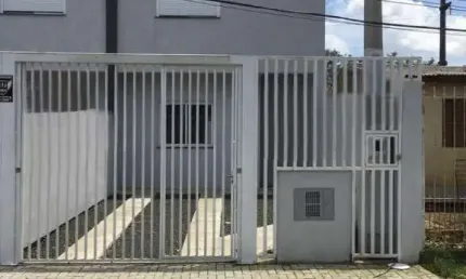 Sobrado á venda 2 Quartos no Bairro Fátima - Canoas