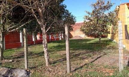 Terreno á venda em Cidreira ,   bairro Nazaré , com 300 m²  .