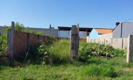 Terreno á venda com 270 m² no Bairro Fátima - Canoas