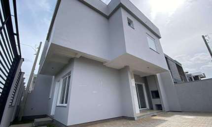Sobrado á venda com 106 m², 3 quartos, sendo 1 suíte, bairro Montserrat - Canoas