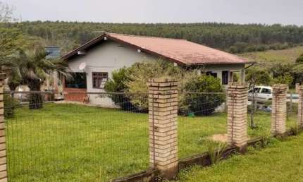 Chácara 4 hectares com 3 Casas de Alvenaria no Município de Montenegro- RS