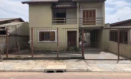 Casa á venda com 3 quartos , 280 m2 no bairro Niterói - Canoas