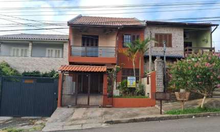Sobrado á venda dom 3 Quartos ,  124,00 m² no bairro Rubem Berta Porto Alegre