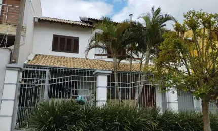 Sobrado á venda 5 quartos, com 226,00 m² no bairro bela vista - canoas