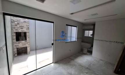 SOBRADO NO CIC - Sobrado 3 quartos com sacada, churrasqueira e 2 vagas no Cidade Industrial, Curitiba – Financiável e aceita FGTS