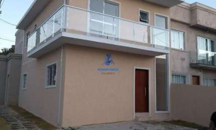 SOBRADO EM CONDOMINIO FECHADO NO PINHEIRINHO - SOBRADO EM CONDOMINIO FECHADO NO PINHEIRINHO
