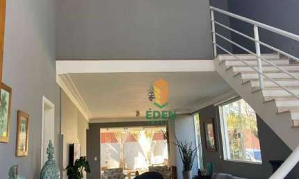 Casa Térrea com 3 suítes, 5 banheiros, garagem para 4 carros, à Venda no Condomínio Lago da Serra, Araçoiaba da Serra/SP