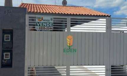 Casa com dois quartos, sendo um deles uma suíte, cozinha espaçosa, à Venda na Rua Marcos Vinícius Scarlati, Parque São Bento, Sorocaba/SP