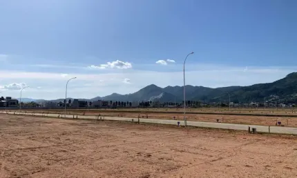 Terreno em condomínio fechado à venda em Deltaville, Biguaçu  por R$ 270.000