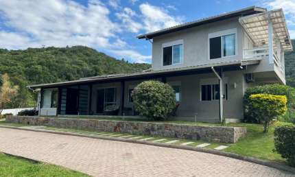 Casa com 4 quartos à venda no Tijuquinhas (Guaporanga), Biguaçu  por R$ 2.850.000