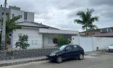 Casa com 5 quartos à venda em Vendaval, Biguaçu  por R$ 850.000