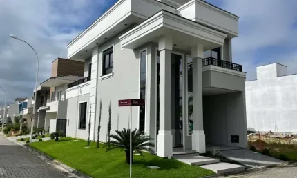 Casa em condomínio fechado com 3 quartos à venda em Deltaville, Biguaçu  por R$ 1.350.000