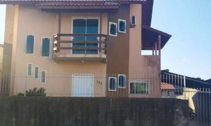 Casa com 3 quartos à venda na Serraria, São José  por R$ 900.000