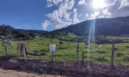 Chácara / sítio à venda na Área Rural de Biguaçu, Biguaçu  por R$ 325.000