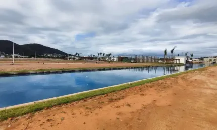 Terreno em condomínio fechado à venda em deltaville, biguaçu  por r$ 253.000
