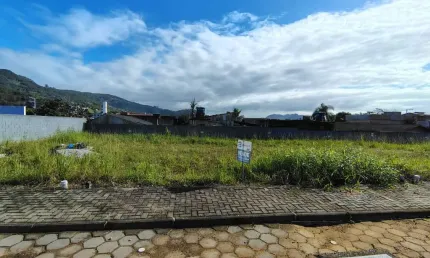 Terreno em condomínio fechado à venda em Fundos, Biguaçu  por R$ 175.000