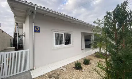 Casa com 3 quartos à venda no Bom Viver, Biguaçu  por R$ 880.000