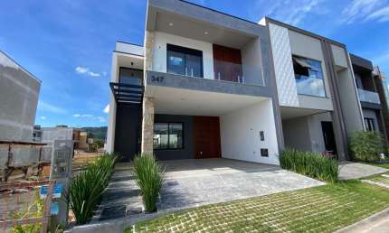 Casa em condomínio fechado com 3 quartos à venda em Deltaville, Biguaçu  por R$ 1.295.000