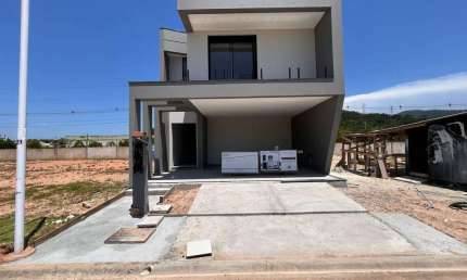 Casa em condomínio fechado com 3 quartos à venda em Deltaville, Biguaçu  por R$ 1.190.000