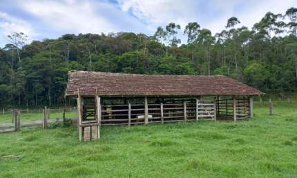 Chácara / sítio à venda no Três Riachos, Biguaçu  por R$ 1.500.000