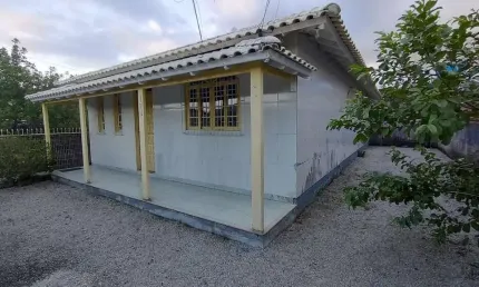 Casa com 5 quartos à venda em Rio Caveiras, Biguaçu  por R$ 440.000
