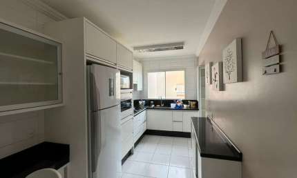 Apartamento com 3 quartos à venda no Ipiranga, São José  por R$ 900.000