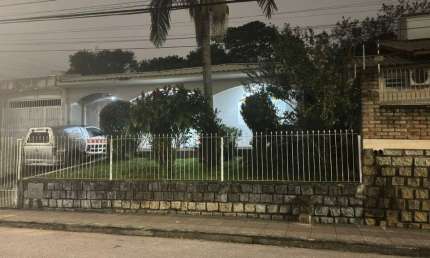 Casa com 3 quartos à venda no Capoeiras, Florianópolis  por R$ 1.200.000