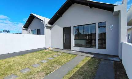 Casa com 2 quartos à venda no Areias de Baixo, Governador Celso Ramos  por R$ 380.000