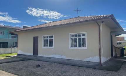 Casa com 3 quartos à venda no Centro, Biguaçu  por R$ 2.000.000