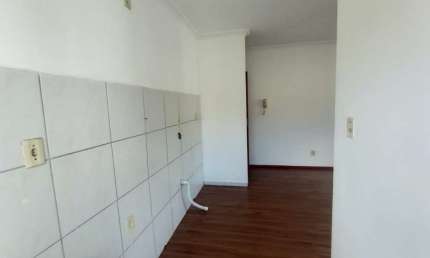 Apartamento com 2 quartos para alugar em Fundos, Biguaçu  por R$ 1.300