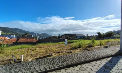Terreno em condomínio fechado à venda em fundos, biguaçu  por r$ 175.000