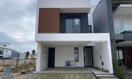 Casa em condomínio fechado com 3 quartos à venda em Deltaville, Biguaçu  por R$ 1.380.000