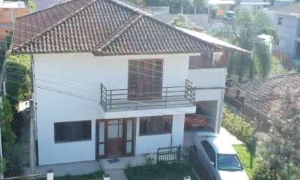 Casa com 3 quartos à venda no Centro, Antônio Carlos  por R$ 750.000