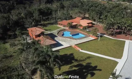 Terreno em condomínio fechado à venda no centro, antônio carlos  por r$ 165.000