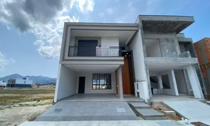 Casa em condomínio fechado com 3 quartos à venda em deltaville, biguaçu  por r$ 1.250.000