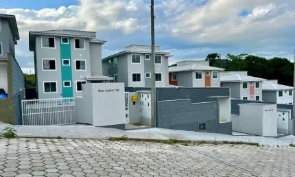 Apartamento com 2 quartos para alugar no Jardim Janaina, Biguaçu  por R$ 1.500