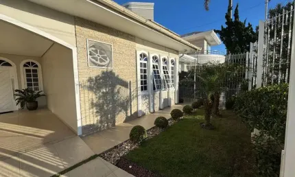 Casa com 3 quartos à venda em Universitários, Biguaçu  por R$ 1.350.000