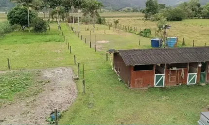 Chácara / sítio à venda no Três Riachos, Biguaçu  por R$ 1.600.000
