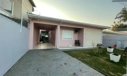 Casa com 4 quartos à venda no Centro, Biguaçu  por R$ 900.000