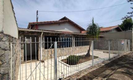 Oportunidade Única: Casa Ampla no Jardim Áurea – Perfeita para Residência ou Consultório**