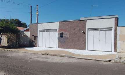 CASA COM EDICULA  À VENDA R$ 490.000 ANHUMAS ESTIVA GERBI-SP.