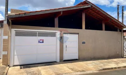 'Casa Perfeita à venda no Jardim Chaparral, 03 dormitórios - Mogi Guaçu-SP'