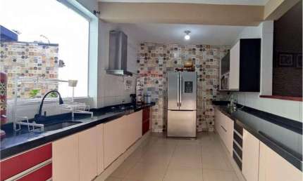 Imóvel com 5 dormitórios com suíte no bairro Aterrado Mogi Mirim!