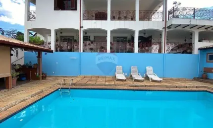 CASA DE 307 M , AT DE 756 M 2 SUITES, 2 QUARTOS ,AREA DE LAZER COMPLETA NO CENTRO DE LINDOIA